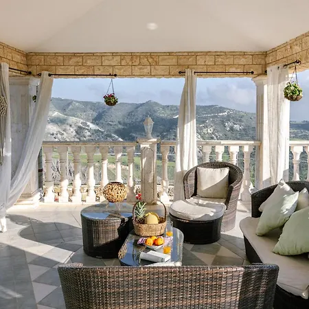 Kyparissos Long-stay Retreat In Paphos וילה *