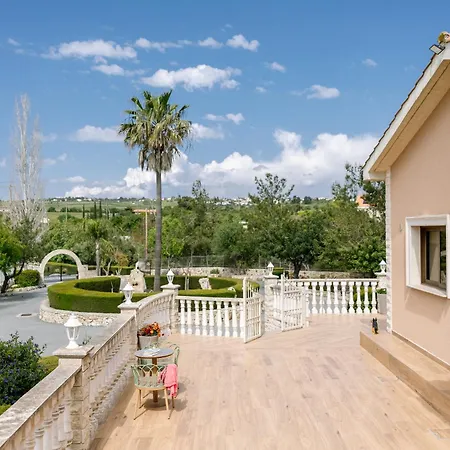 Kyparissos Long-stay Retreat In Paphos וילה
