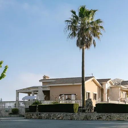 Kyparissos Long-stay Retreat In Paphos וילה *