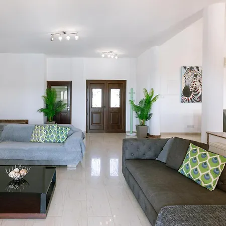 וילה Kyparissos Long-stay Retreat In Paphos
