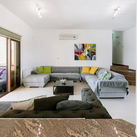 וילה Kyparissos Long-stay Retreat In Paphos