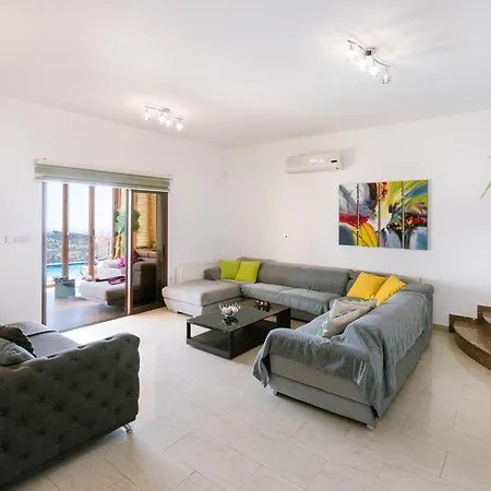Kyparissos Long-stay Retreat In Paphos וילה *