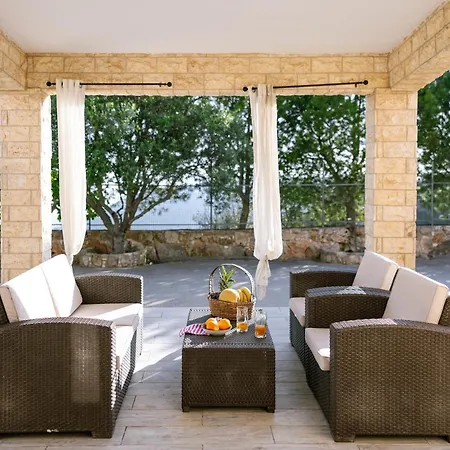 Kyparissos Long-stay Retreat In Paphos וילה